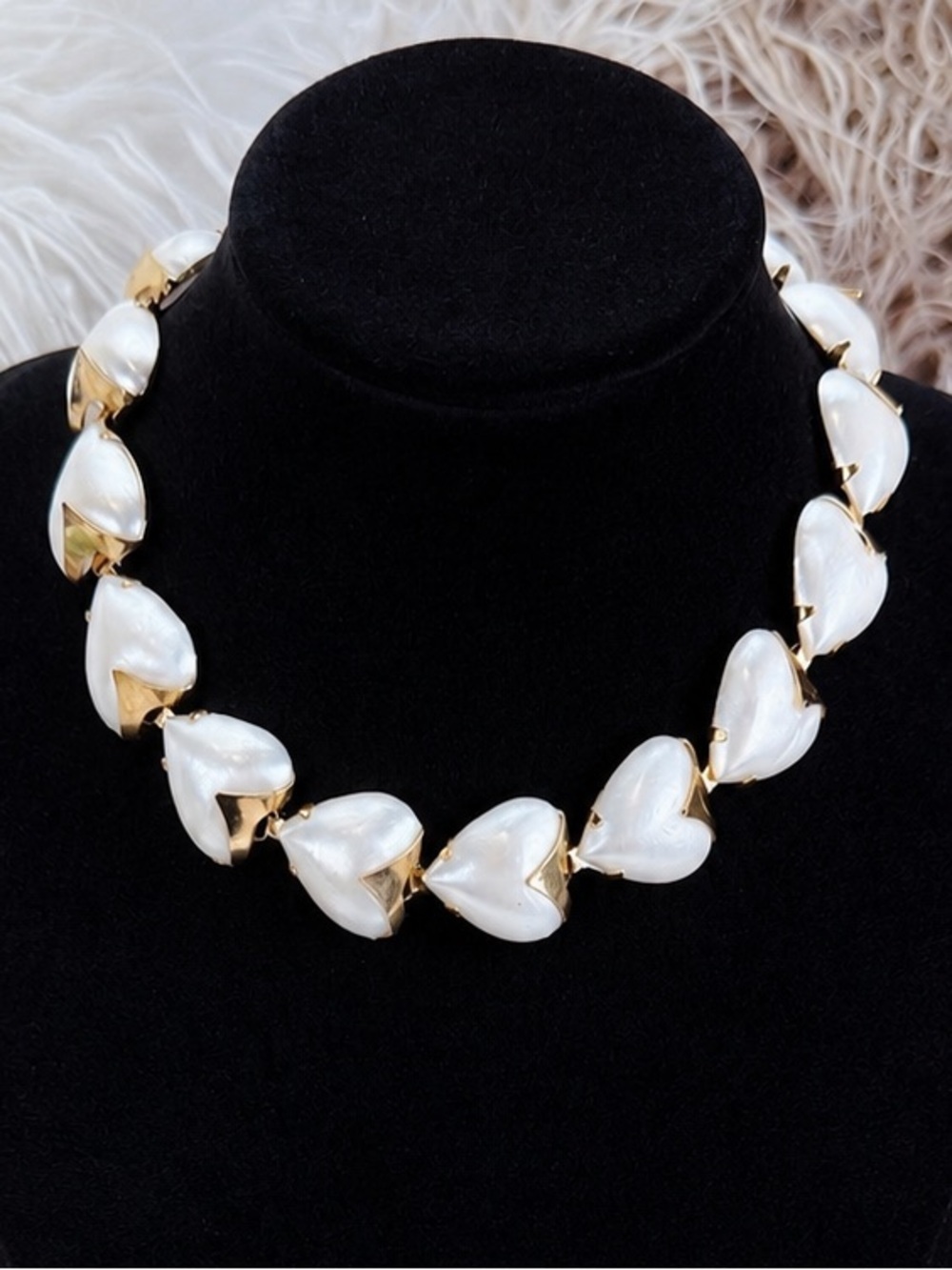 Vintage lightweight, goldtone, white heart, shape, choker necklace
